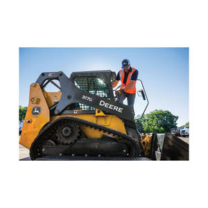 Minicargadora compacta de alto rendimiento con puertos hidráulicos auxiliares y neumáticos industriales anchos - Product Image 1