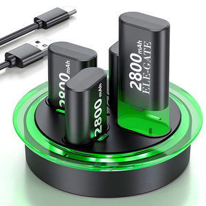 Stazione di ricarica Xbox con 4 batterie da 2800mAh e caricabatterie a 4 slot - Product Image 2