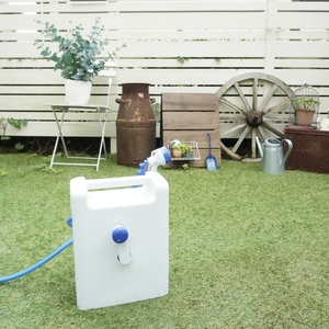 GREEN LIFE Smart Lightweight Series 15M Wavy-Enrouleur de tuyau d'arrosage autoportant gris clair pour jardinage et jardin - Product Image 1