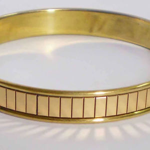 Brazalete Vertical con Ranuras, Chapado en Oro, Joyería de Cobre, Brazalete Redondo Delgado, Brazalete Moderno de Moda, Proveedor de Joyería al por Mayor, Oro - Product Image 1