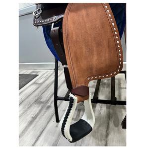 Selle de cheval occidentale de haute qualité avec accessoires en cuir indien d'arbre en plastique de l'exportateur indien - Product Image 2