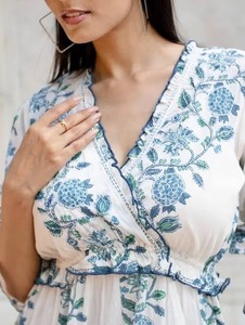 Maxi vestido indio hecho a mano para mujer estilo bohemio estampado Floral suministro ODM Casual escote barco longitud larga Natural sostenible - Product Image 3