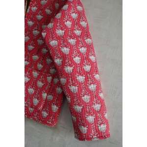 Veste en coton matelassée tissée à la main pour femmes, réversible, imprimé floral en blocs, manches longues, vêtements ethniques d'hiver, bouton - Product Image 3