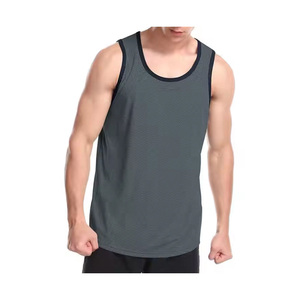 Vêtements de sport en tissu respirant idéal pour les séances de gymnastique activités de plein air et sorties décontractées débardeur pour hommes assure le confort - Product Image 3