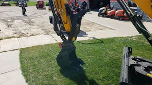 Mini-excavatrice JCB 35Z-1 2024, poids opérationnel de 4 à 9 tonnes, moteur Yanmar, vérin hydraulique Eaton, composants essentiels Caterpillar - Product Image 4