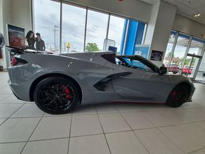 Listo para enviar: Chevrolet Corvette Stingray 2LT Coupé RWD 2025 de segunda mano disponible para la venta con 3 años de garantía - Product Image 2