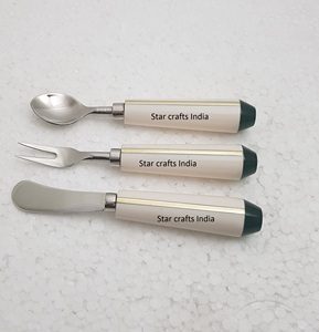 Derniers couverts écologiques en acier inoxydable avec manche en bois et résine époxy Couverts de mariage à usage domestique - Product Image 3