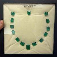 Émeraude zambienne naturelle à facettes émeraude taillée pierre précieuse 105.83Cts collier de mise en page de pierre précieuse émeraude de haute qualité 14 pièces