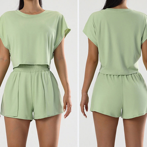 Ensemble crop top pour femmes grandes tailles, produit populaire, fabrication à prix d'usine, disponible en différentes couleurs, à personnaliser - Product Image 2