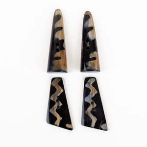 Botón de cuerno de búfalo estilo artesanal, accesorio de cierre para prendas étnicas hechas a mano, colecciones de moda cultural de invierno - Product Image 1