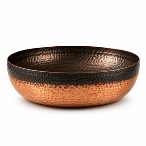 Bassin de spa pour les pieds en cuivre martelé, rond, artisanal marocain, bol de pédicure, baignoire de luxe pour les pieds - Product Image 1