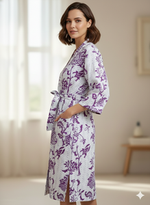 ชุดนอนกิโมโนลายดอกคันธาแบบใหม่ ผ้าไม่ทอ แขนยาว ระบายอากาศได้ดี เนื้อผ้านุ่ม ดีไซน์สองด้าน พร้อมเข็มขัด ชุดลำลองสำหรับผู้หญิง - Product Image 3