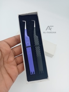 Pinzas de extensión de pestañas de acero inoxidable de 90 grados al por mayor pinzas de punta cónica Volumen de pestañas estilo corona estampado de corazón - Product Image 4