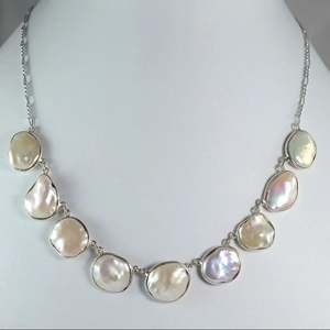 Collar de Perlas de Agua Dulce con Moneda de Plata de Ley 925, Marca Navya Craft, Regalo para Mujer en Aniversario, Cumpleaños o Día de San Valentín - Product Image 2