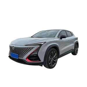 Berline compacte automatique à essence, modèles 2024 disponibles, options d'occasion, véhicule utilitaire urbain élégant, moteur turbo, sièges en cuir - Product Image 1