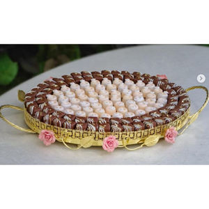 Bol à chocolat en métal poli doré de qualité supérieure avec poignée florale Bol à bonbons parfait pour servir des aliments Dessert Mariage - Product Image 2