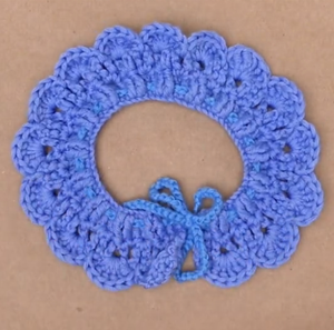 Nouveau cache-col tricoté à la main en coton avec fleur au crochet - Product Image 4