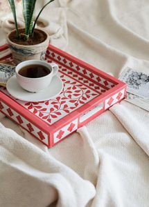 Plateau d'incrustation d'os fait à la main Golden Dunes Pièce de service de luxe arabe personnalisée pour les maisons, les hôtels Ramadan ou les collections de cadeaux de l'Aïd - Product Image 2