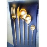 Ensemble de couverts de haute qualité en acier inoxydable plaqué or PVD, design classique, collection 2 frères, manche en résine, lot de 4 pour la vente en gros
