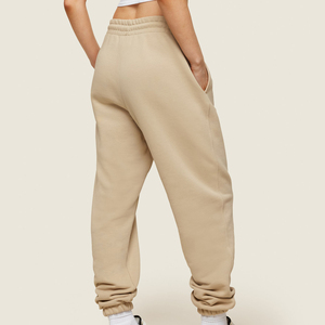 Pantalon de survêtement surdimensionné pour femme Baggy Fit avec logo brodé personnalisé - Product Image 3
