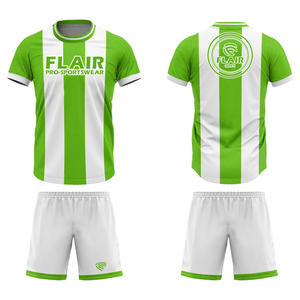 Kits de football rétro conçus sur mesure Uniformes de maillot de football pour enfants de haute qualité pour hommes - Product Image 2