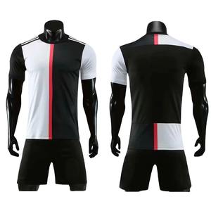 Conjunto de Uniforme de Fútbol Profesional para Hombre con Tela Absorbente de Humedad y Diseño Moderno - Product Image 6