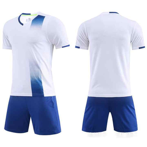 Uniforme de Fútbol Profesional Unisex Personalizado por Sublimación, Anti-UV, Secado Rápido, Transpirable, Conjunto de Camiseta y Pantalones Cortos para Equipo - Product Image 5
