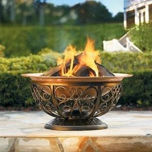 Foyer en cuivre avec support de piédestal élégant et texture martelée artisanale idéale pour la décoration de patio extérieur haut de gamme - Product Image 2