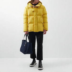 Veste matelassée personnalisée en duvet pour hommes, chaude pour l'hiver Veste matelassée à capuche au design unique Veste matelassée imperméable - Product Image 3