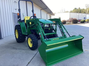 Tracteur utilitaire compact John Deere 3025E 24HP 4x4, transmission hydrostatique, chargeur frontal, diesel, prêt à l'emploi, à vendre. - Product Image 2
