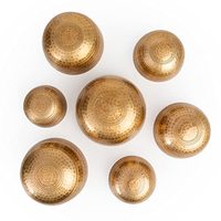 Meilleur ensemble de bols chantants tibétains de l'Himalaya 7 Chakras - Laiton pur antique certifié ISO, objet de collection artistique pour la méditation et la pleine conscience, facile à transporter