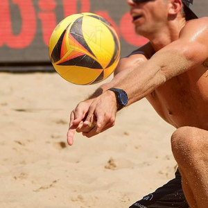 Balón de Voleibol de Cuero para Entrenamiento en Interiores y Exteriores, Color y Logotipo Personalizables, Ecológico, Suave al Tacto, Tamaño Oficial para Playa - Product Image 6