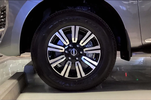 NISSAN PATROL SUV AUTOMÁTICO 2024 DE PRIMERA MANO, USADO, ESPECIFICACIONES GCC, EN PERFECTO ESTADO - Product Image 2