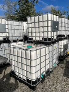 Citerne IBC carrée en plastique blanc 120L 200L 60L 100L avec cadre métallique empilable, qualité alimentaire, pour stockage d'huile et d'essence - Product Image 1