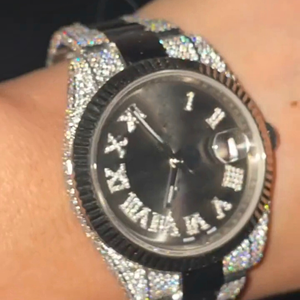 นาฬิกา VVS Moissanite ทรงสี่เหลี่ยมสีเหลืองทองสุดหรู | โชว์โครงกระดูกประธานาธิบดีแบบเย็น | เครื่องทดสอบเพชรผ่านขายส่ง - Product Image 4