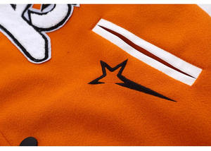 Blouson de baseball pour hommes personnalisé design coréen coupe ajustée couleur unie utilitaire varsity longue longueur veste à revêtement mince - Product Image 3