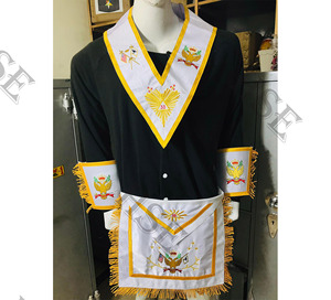 Delantal de 3rd grados con puños y COLLAR, bordado dorado - Product Image 2