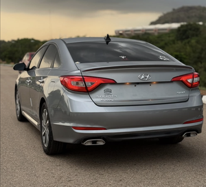 Hyundai Sonata Sport 2015 d'une propreté impeccable - Product Image 4