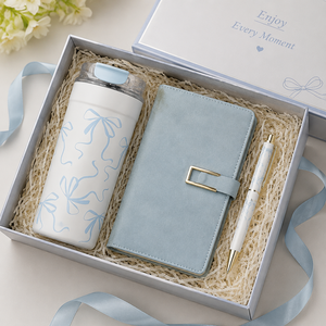 Set Regalo Personalizzato con Tumbler Blu, Peluche e Portamonete per Ragazze, Set Regalo con Tazza in Acciaio Inossidabile - Product Image 3