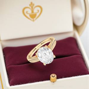 Bague de fiançailles en diamant taille ovale de laboratoire E-F/VSS-VS de 1.00 carats fabriquée à la main en or massif 10K/14K/18K - Product Image 4
