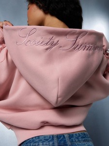 Sudadera con capucha estampada personalizada con bolsillo de canguro, puños acanalados y capucha de doble capa con dobladillo, ideal para productos y eventos promocionales - Product Image 2