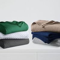 Couverture d'emmaillotage en gaze de mousseline de coton biologique à 4 couches Couverture douce gaufrée Serviettes de bain en coton turc Couverture lestée en bambou