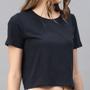 Top corto moderno para mujer con ajuste elástico suave y cómodo, ideal para atuendos de verano, looks urbanos, sesiones de gimnasio y uso diario. - Product Image 3