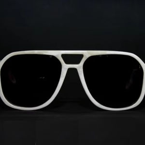 แว่นตาเขาควายธรรมชาติมีสไตล์กรอบแว่นตาสำหรับผู้ชายและผู้หญิงราคาไม่แพง - Product Image 1