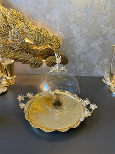 Présentoir à chocolat de haute qualité avec couvercle en verre et support à chocolat poli or martelé pour servir et dessert au chocolat - Product Image 6