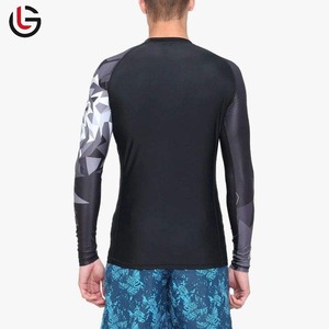 Protector de erupción MMA de alta calidad con diseño personalizado de manga largaBJJ Top con UPF50 OEM para su logotipo Excelente precio - Product Image 2