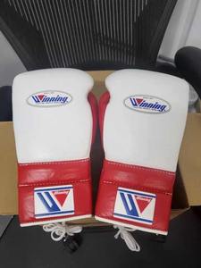 Guantes de Boxeo Transpirables para Kickboxing, Diseño OEM, Color Rojo y Blanco, con Cordones - Product Image 6