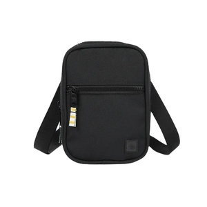 2023 nouveaux sacs latéraux de gymnastique personnalisés élégants Mini/dernière Collection sacs de sport pour hommes et femmes/2023 sacs à bandoulière décontractés de sport 2023 - Product Image 1