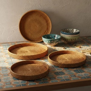 Plateau en rotin fait main très demandé pour servir les aliments et les boissons, utilisation dans la cuisine, le bureau et le garage - Plateau de rangement multifonction à bon prix - Product Image 4