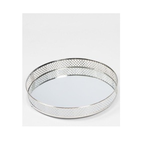 Grand plateau en métal élégant à base de miroir avec poignées durables pour servir des collations ou des accessoires de décoration - Product Image 1